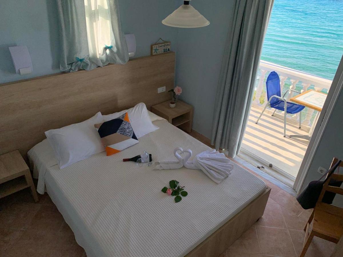 Clear Horizon Aparthotel Amoudi Exterior photo