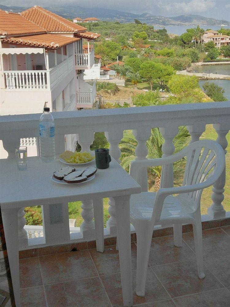Clear Horizon Aparthotel Amoudi Exterior photo