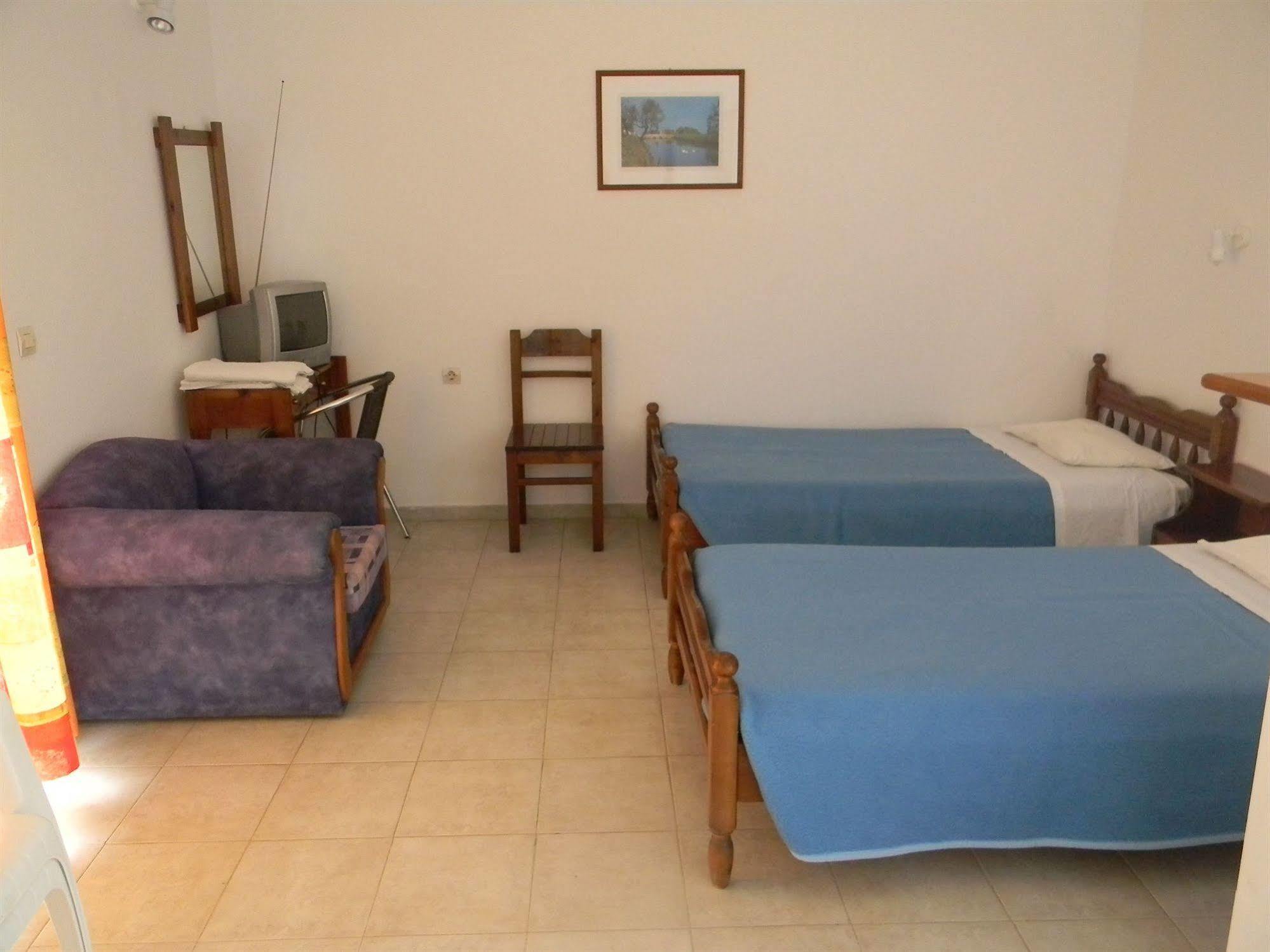 Clear Horizon Aparthotel Amoudi Exterior photo
